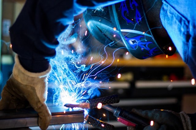 Close-up welding with gloves and torch